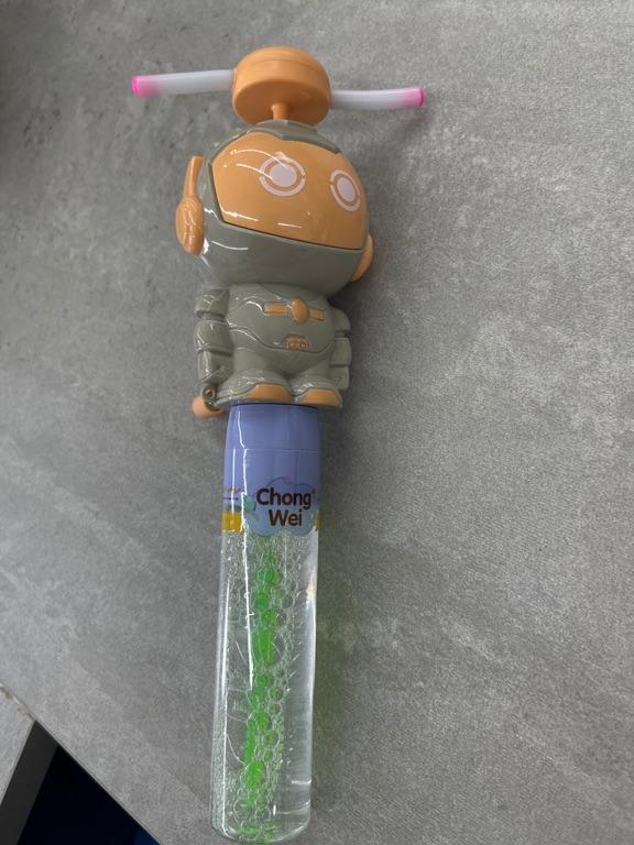 Đồ chơi tạo bong bóng xà phòng hình robot