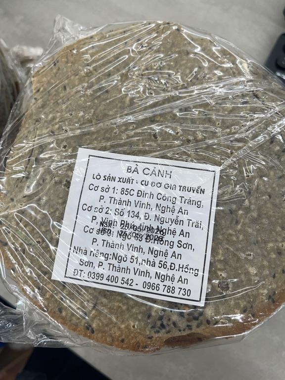 Bánh đa vừng lạc Bà Cảnh