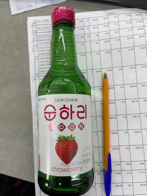 Rượu Soju Lotte Chum Churum vị dâu 360ml