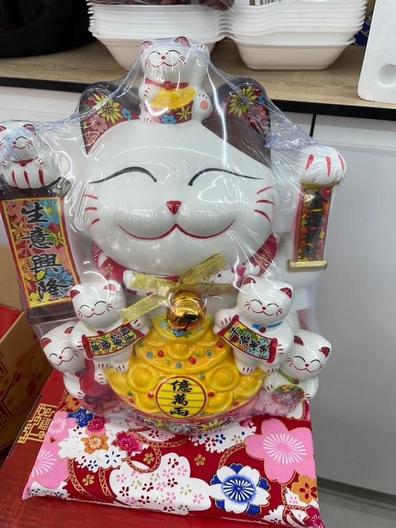 Mèo thần tài Maneki Neko