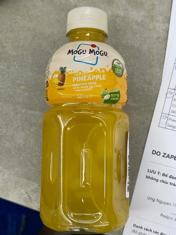 Nước vị dứa với thạch MOGU MOGU 320ml