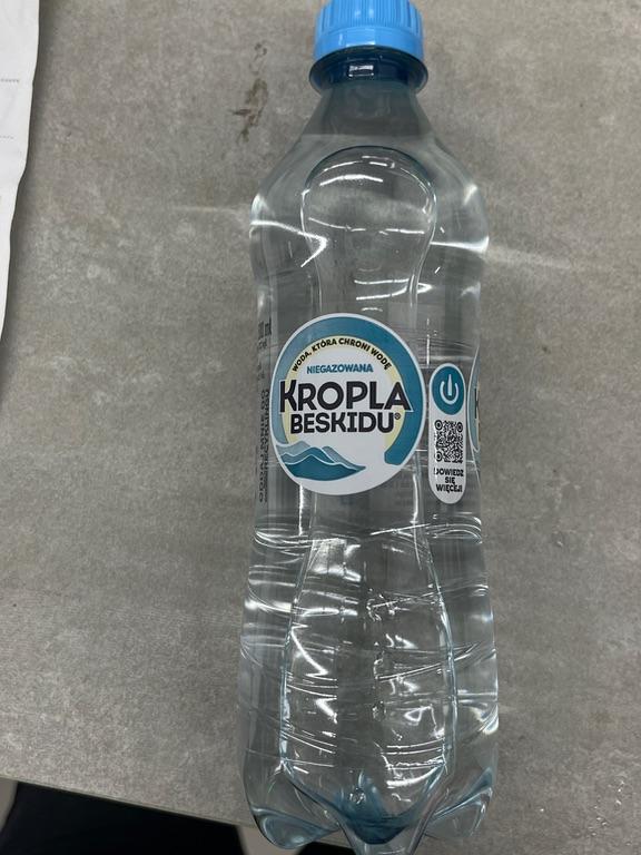 Nước khoáng không ga KROPLA BESKIDU 500ml